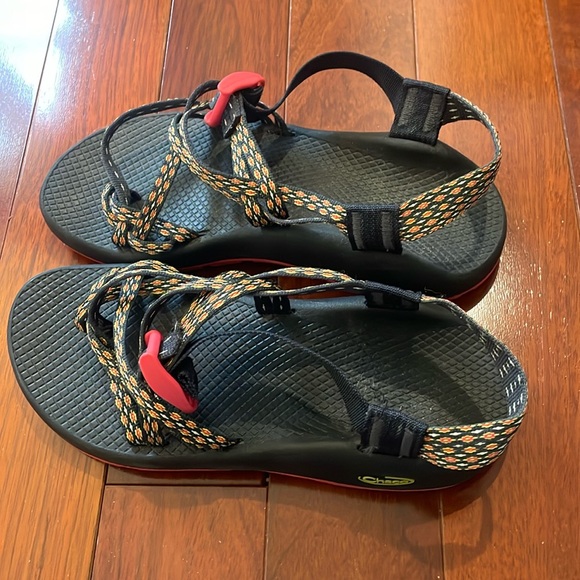 Chaco size 8 women’s Z2 cloud cushioned sandal. Like new- worn 2x. - Picture 1 of 7